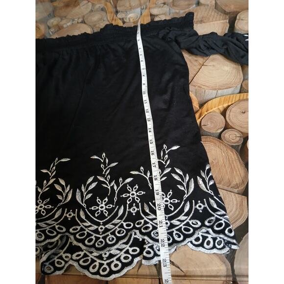 White House Black Market WHBM Embroidered Peasant Blouse Off Shoulder XS - Picture 5 of 10